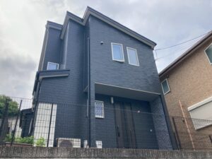 名古屋市で外壁屋根塗装・コーキング工事！　部分的なダブルトーンがハイセンスすぎます°˖✧◝(⁰▿⁰)◜✧˖°