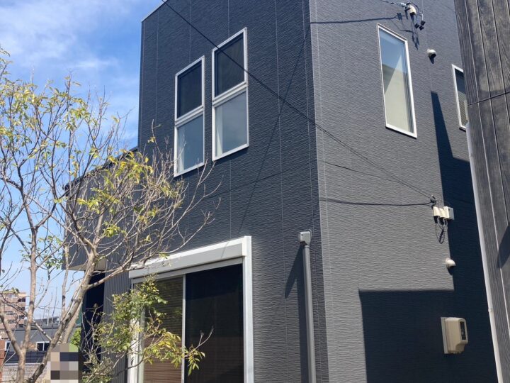 【ラーテル】西尾市|一気に引き締まる。シンプルモダンに仕上げた外壁塗装